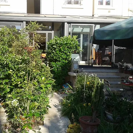 Des Toits En Ville Guest house Villeurbanne